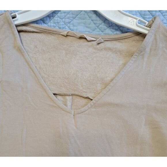 Soft Surroundings L Beige V-Neck Long Sleeve Rayon Curved Hem Tunic - Picture 4 of 6